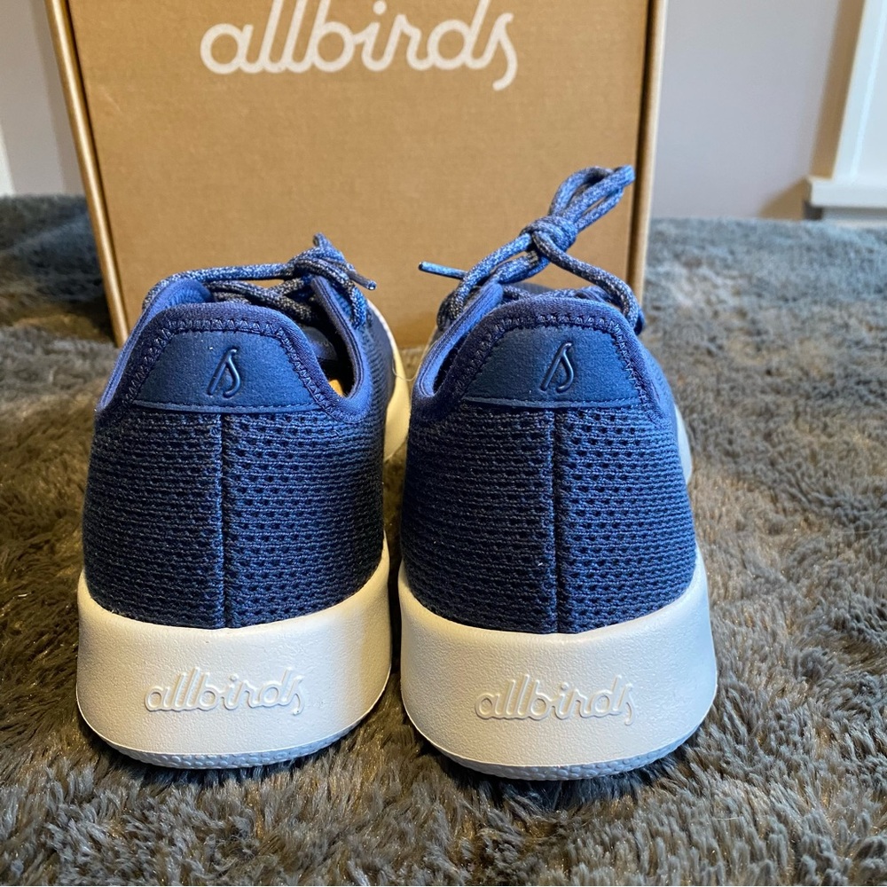 allbirds Tree Runner men’s in marine blue and blizzard. New with box - Picture 5 of 8